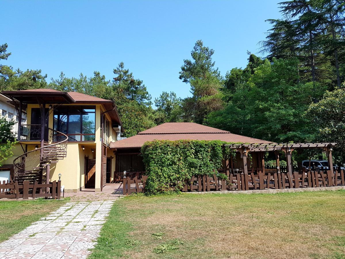 Guest House Black Sea Pizunda Exterior foto